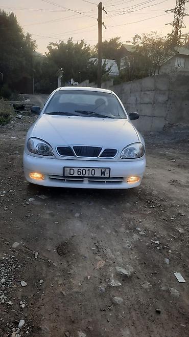 Daewoo Lanos: 1997 г., 1.5 л, Механика, Бензин, Седан