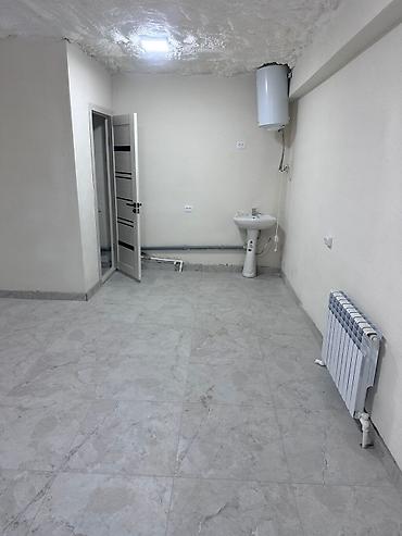 кабинеты аренда: Аренда офисов, 30 м², В жилом комплексе, 1 линия, С отдельным входом, С отдельным сан узлом — 3