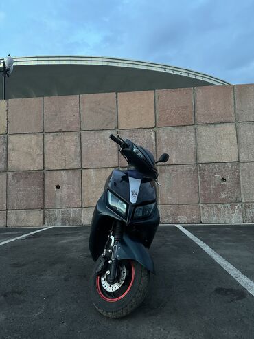 Скутеры: Скутер M8, 150 куб. см, Бензин, Б/у