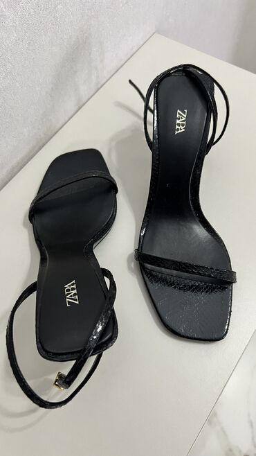 обувь зара: Продаю босоножки Zara оригинал отличного качества Не подошли по