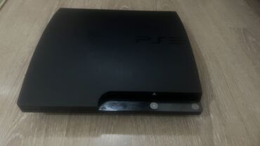 диск на ps2: Игровая консоль Sony PlayStation 3 в черном цвете. Модель оснащена