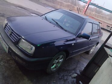 машина гибрид: Volkswagen Vento: 1997 г., 1.8 л, Механика, Бензин, Седан