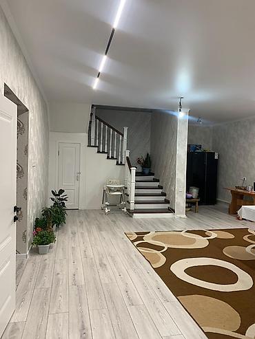 Продажа коттеджей и домов: Просторный двухэтажный дом с современным интерьером Село : ЗАРЕЧНАЯ at lalafo.kg — 1 Продажа коттеджей и домов: Просторный двухэтажный дом с современным интерьером Село : ЗАРЕЧНАЯ — 1