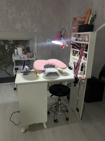 Sifarişlə manikür masaları: Düz masa, Siyirməsiz, Polkalı, Kredit yoxdur — 2