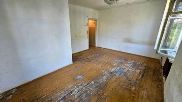 снять дом для мероприятий: 1 комната, 31 м², Сталинка, 3 этаж, Старый ремонт