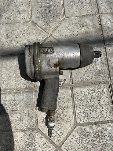 bolt açan: Pnevmatik tork açarı (udarni “impact wrench”) - Hava kompressoru ilə — 1