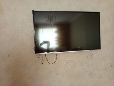 mikşer pult: Televizorun pultu yoxdu yalniz krosnu ile isleyir