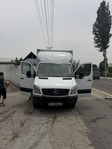 коробка спринтера: Грузовой фургон Mercedes-Benz Sprinter (кабина с одним рядом сидений — 5