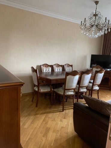 Uzunmüddətli kirayə mənzillər: Gənclik metrosuna yaxin ataturk prospektinə yaxin ekspress bank 9 — 1