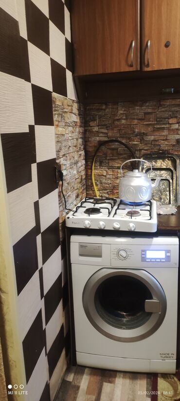 Yeni tikili: Bülbülə qəs., 3 otaqlı, Yeni tikili, m. Koroğlu, 80 kv. m — 10