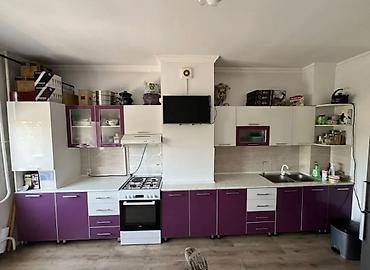 Продаю б/у кухонный гарнитур в отличном состоянии . Цена 15000 сом Газ