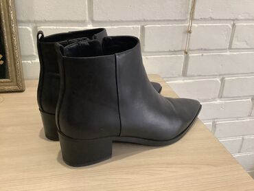 зимний обув мужской: Ботинки деми. Чистая кожа, Турция. Почти новые, одевали 1 раз