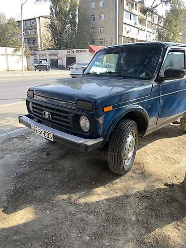 kredit niva satilir: Lada Niva 4x4, mavi rəng, 3 qapılı SUV. Texniki xüsusiyyətlər və — 4