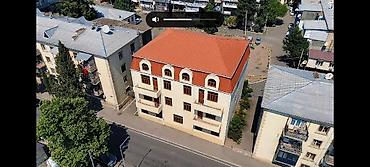 mansarli heyet evleri: Satılır: 3 mərtəbəli, mansardlı çoxmərtəbəli yaşayış/binə — 2