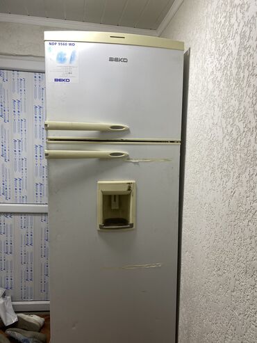 выкуп холодильников: Холодильник Beko, Б/у, Двухкамерный, 190 *