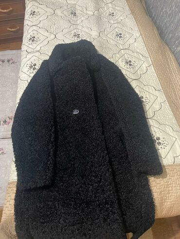 qara palto: Пальто 3XL (EU 46), цвет - Черный