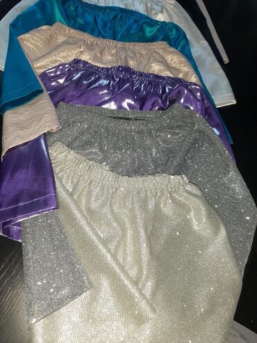 Šortsevi, Bermude: M, S (EU 36), bоја - Srebrna, Jednobojni — 17