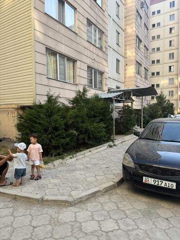 швейный магазин: Продаю Магазин В жилом доме, 54 м², ПСО (под самоотделку), Отдельный вход, Цокольный этаж этаж