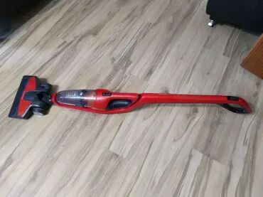 Štapni usisivači: 1. Philips Power Pro Duo potpuno ispravan cena 80€ 2. Philips Power — 2