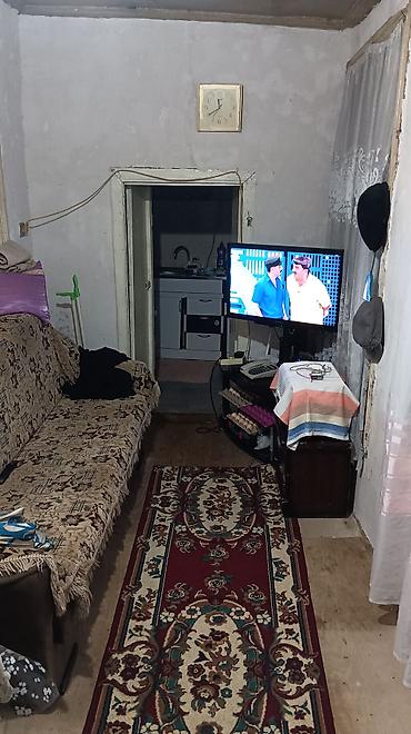 Giriş qapıları: Köhne Coratda 4 otaqlı ev satılır kamunalar hamsı var sened var — 8