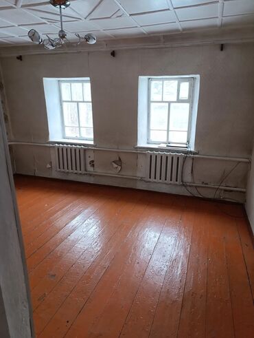 Долгосрочная аренда домов: 60 м², 4 комнаты, Теплый пол, Бронированные двери, Забор, огорожен