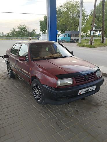 Volkswagen: Volkswagen Vento: 1993 г., 1.8 л, Механика, Бензин, Седан at lalafo.kg — 1 Volkswagen: Volkswagen Vento: 1993 г., 1.8 л, Механика, Бензин, Седан — 1