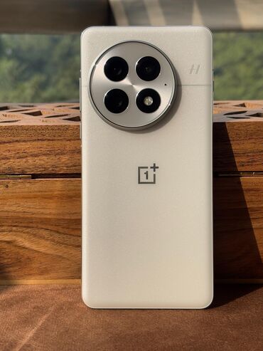 oneplus 13r бишкек: OnePlus 13, Жаңы, 256 ГБ, түсү - Ак, 2 SIM