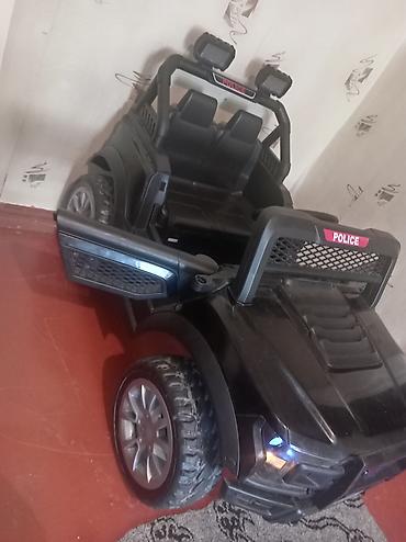 Uşaq dünyası: Uşaq üçün elektrikli polis maşını 2 aydi alinib 500 alınıb 300 satılır — 4
