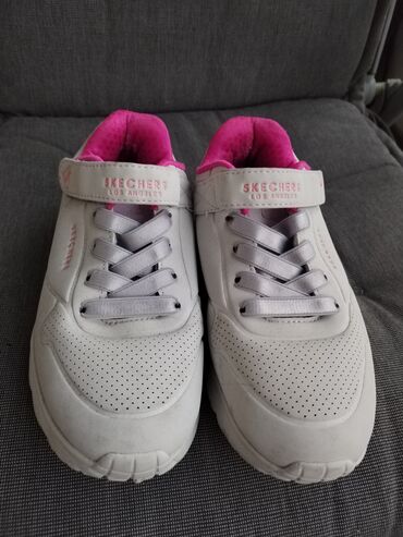 hm obuca: Skechers, Size - 34