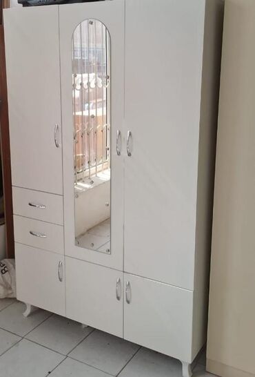Dolablar: Yeni, Açılan, 3 qapılı Düz dolab, Dolab-asılqan, Azərbaycan — 18