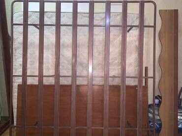 Çarpayılar: Təknəfərlik çarpayı, Bazasız, Matras ilə, Siyirməsiz