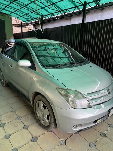 Toyota: Toyota ist: 2004 г., 1.3 л, Автомат, Бензин — 2