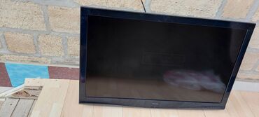 Математика: Regal LED TV - Ekran: təxminən 32" diaqonal, geniş ekran - Korpus