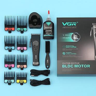 komidin: №: 13102 Məhsulun adı: Saç qırxan maşın VGR V-880C Professional, geniş — 2