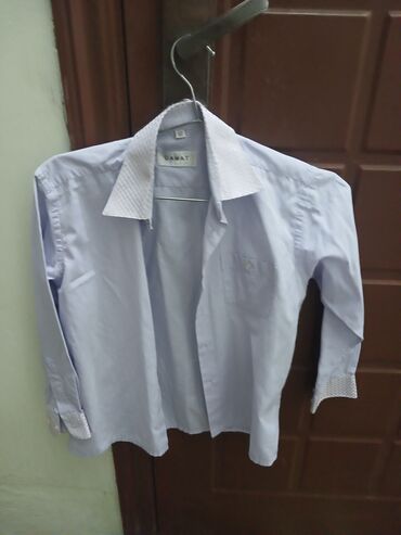 Köynəklər: Hərbiri təzə kimidi 10 .12 yaş uşaqlar üçün hamısı bir yerdə 30m — 20