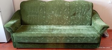 диван для гостинной: Гарнитур для зала, цвет - Зеленый, Б/у