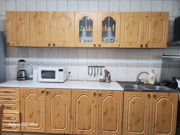 Кухонные гарнитуры: Продаю Кухонный гарнитур Польша и стенку. Состояние хорошее. Недорого