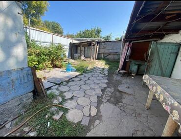 снять квартиру в ош: Полдома, 60 м², 4 комнаты, Собственник, Старый ремонт