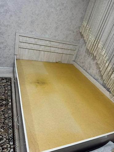 Полутораспальные кровати: Кровать с изголовьем и выдвижными ящиками для хранения (матрасом) — 1