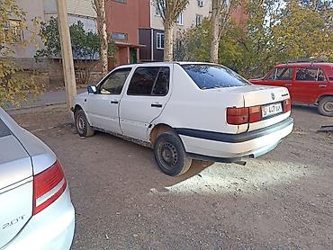 lf sonata: Volkswagen Vento: 1993 г., 1.8 л, Механика, Бензин, Седан — 2