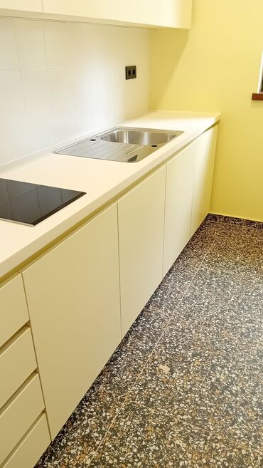 Ostali nameštaj: Nameštaj po meri od punog drveta univera i medijapana farbanog — 6