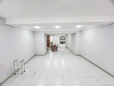 Ofislər: Tecili kiraye verilir.28 may metrosuna yaxin sahesi 55 kvm olan — 6