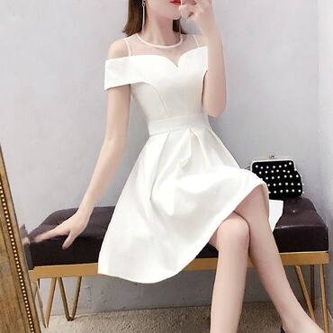 белые платье: Вечернее платье, Пышное, Короткая модель, Без рукавов