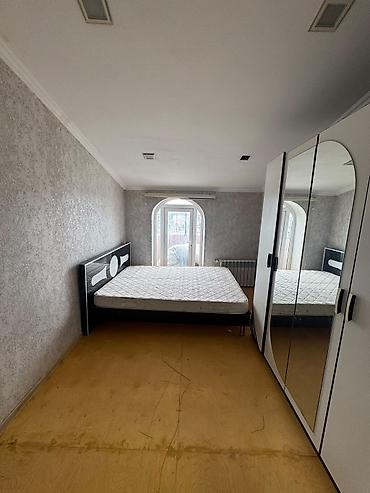 studio menziller: 2 otaqlı mənzil – mətbəx-studiya, yataq otağı və sanitar qovşaq - — 5