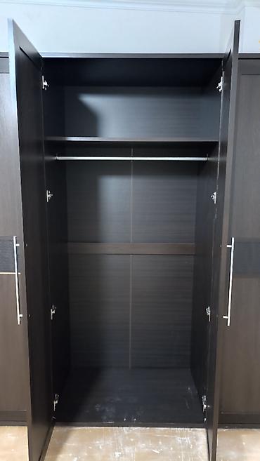 Mebel: İşlənmiş, 4 qapılı, Güzgülü, Qəhvəyi, Açılan, Düz dolab — 2