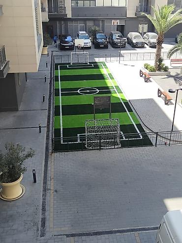Напольные покрытия: Mini futbol meydançası – süni ot örtüklü Məhsul/təsvir: - — 2