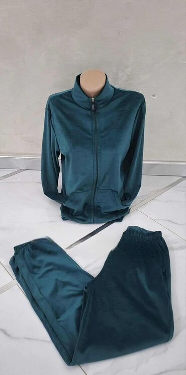 Gornji i donji deo: 💫Plisane trenerice cotex vrhunski plis vel L xl xxl 3xl 
👈3500din — 8