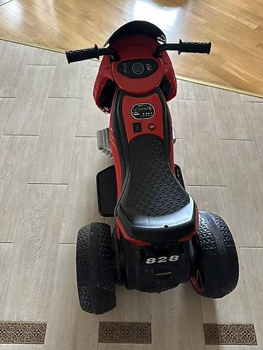 Uşaq üçün elektrik maşınları: Uşaq üçün elektrikli üçtəkər motosiklet (qırmızı) - Dizayn: idman — 4