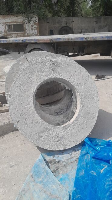 Железобетонные (ЖБИ) кольца для септика: Железобетонное (ЖБИ) кольцо для септика Размер: 110 x 90 x 8 см, Бесплатная установка, В розницу — 4