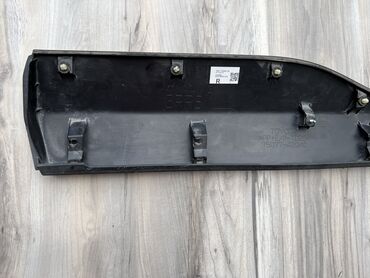 Пороги и комплектующие: Наружные накладки порогов Toyota, 2020 г., Б/у, Оригинал — 8